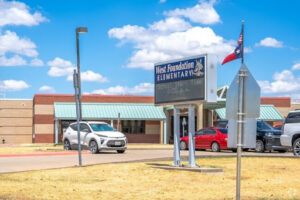 est Foundation Elementary School campus located within Lake Wellington Estates in Wichita Falls, Texas]